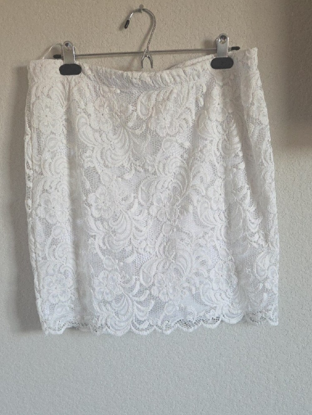 Women's White Lace Skirt